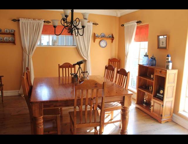 5 BEDROOM HOUSE FOR SALE IN MEADOWBROOK